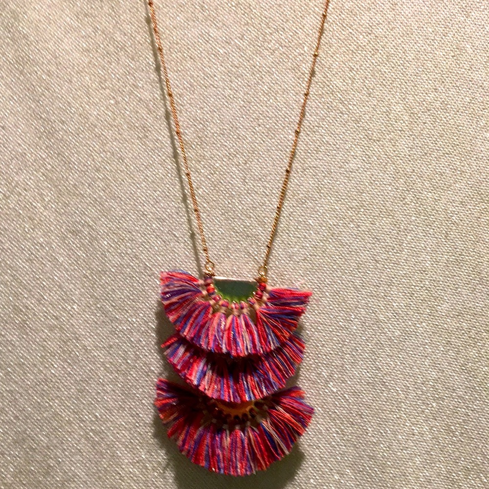 Evereve 14” tassel necklace